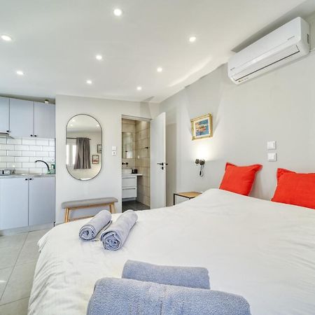 Chic Rooftop Studio W/ Terrace - Near Acropolis Atenas Exterior foto