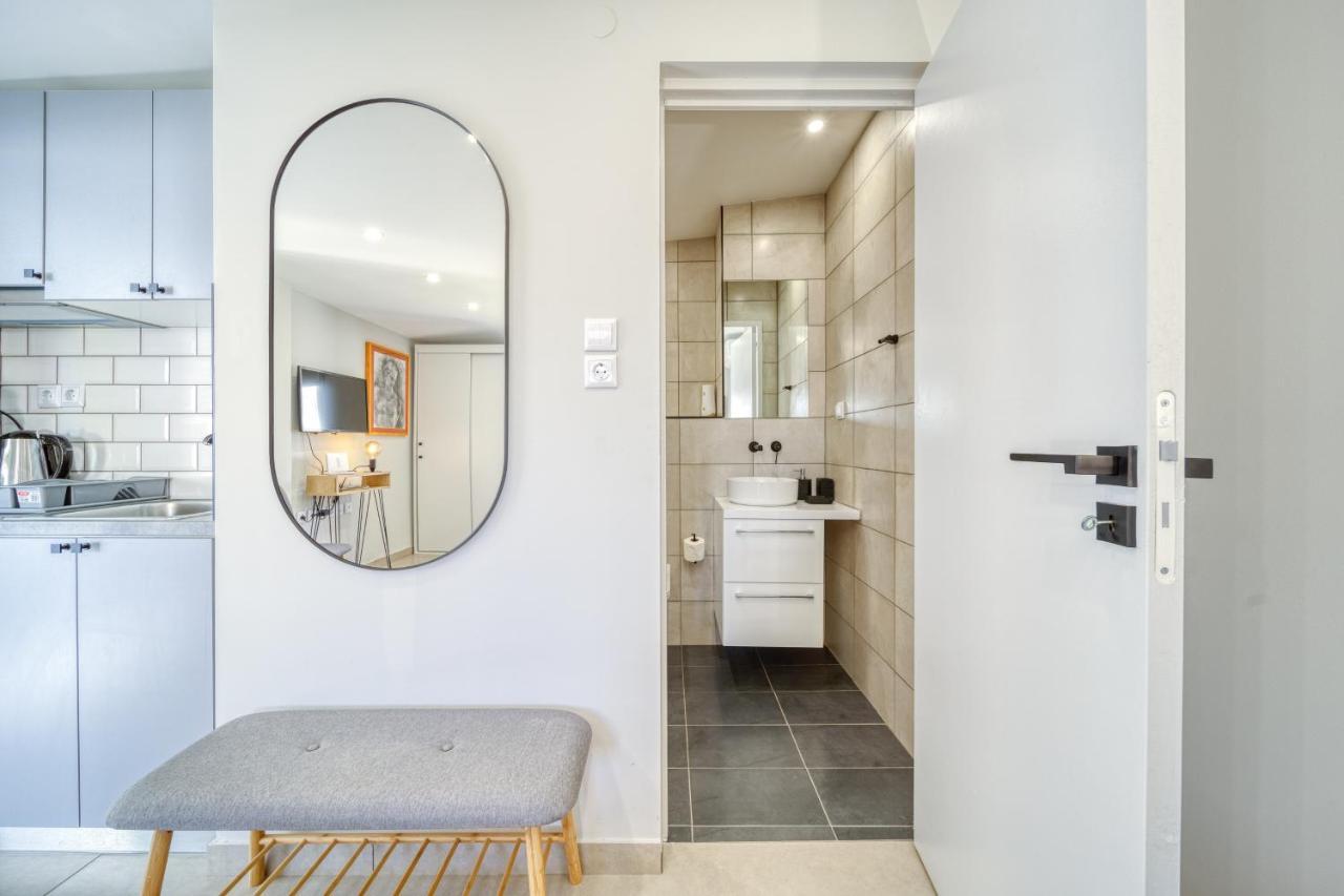 Chic Rooftop Studio W/ Terrace - Near Acropolis Atenas Exterior foto